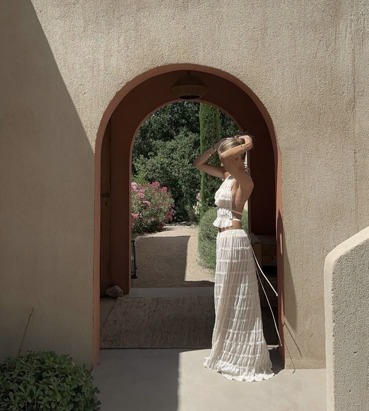 BACKLESS PLEATED SET