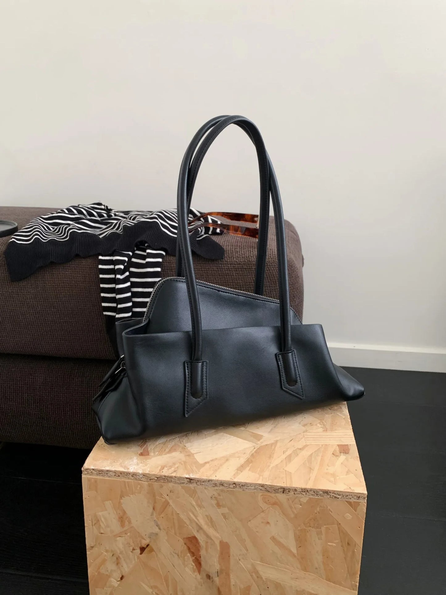 TOTE ASSYMETRICAL BAG